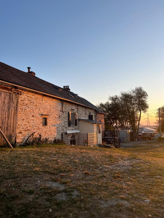 Hotel Tout Au Bout Du Chemin Réquista Esterno foto